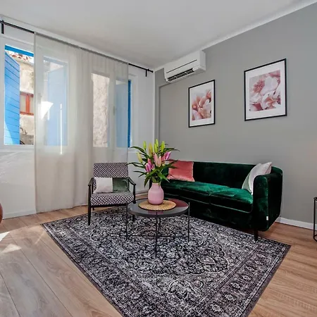 Montalbano 26 Apartment *